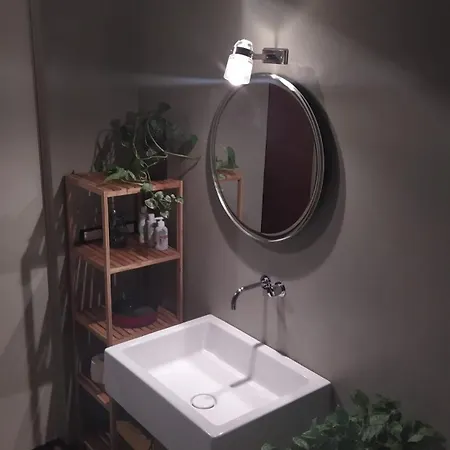 Privata Con Bagno E Garage 홈스테이